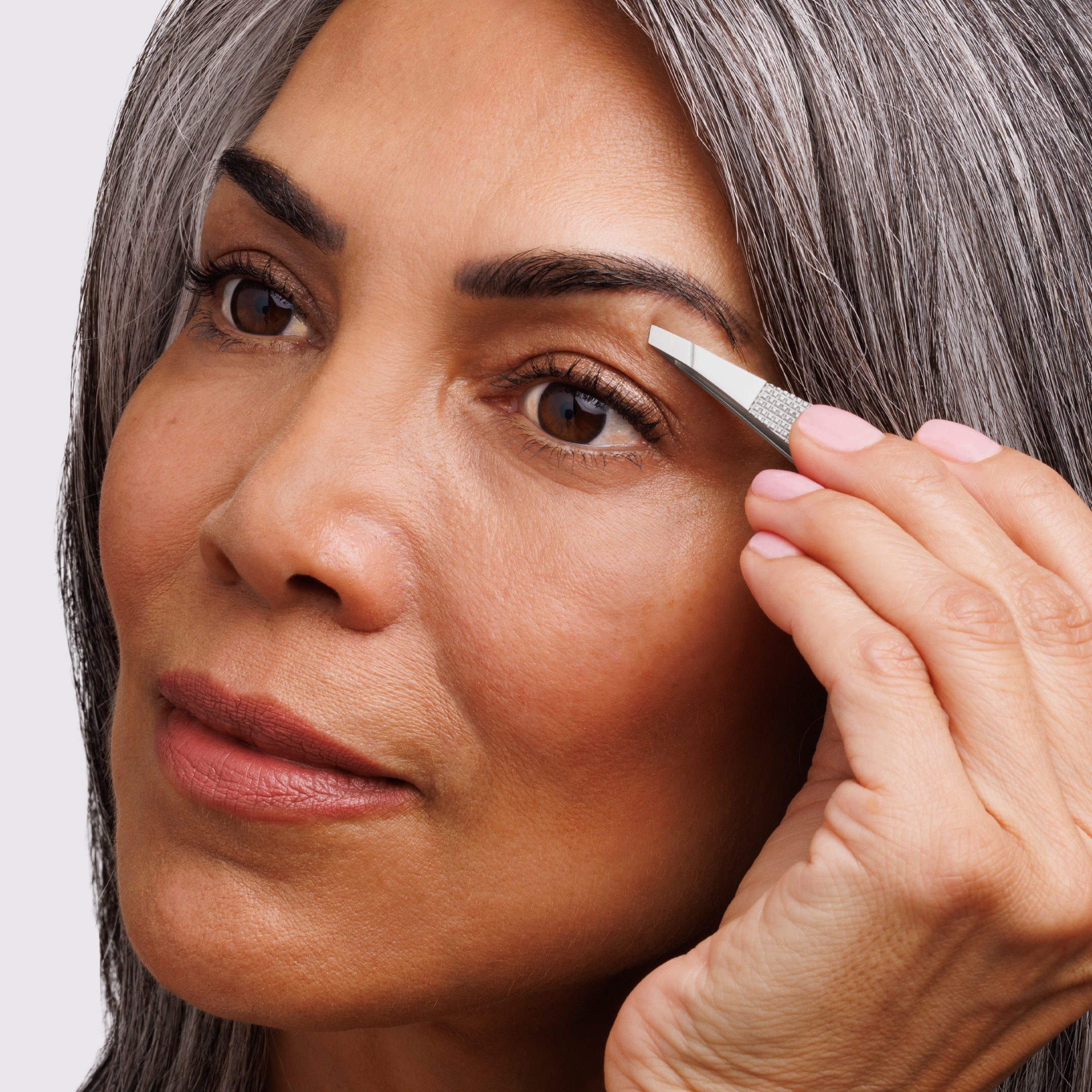 Wide Grip Slant Tweezer