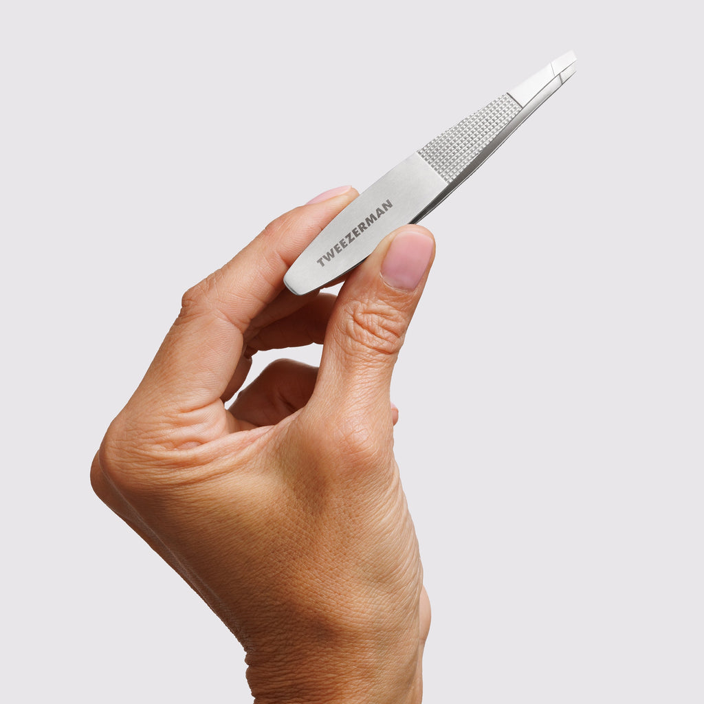 Wide Grip Slant Tweezer